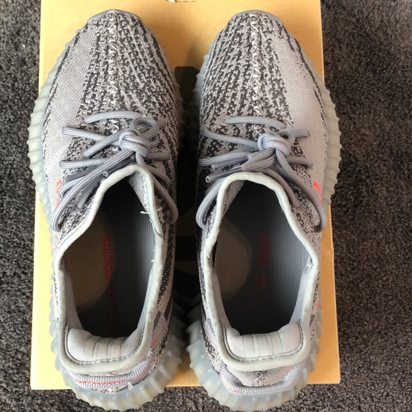 Yeezy Boost 350 V2 8 1/2 - Picture 3 of 6